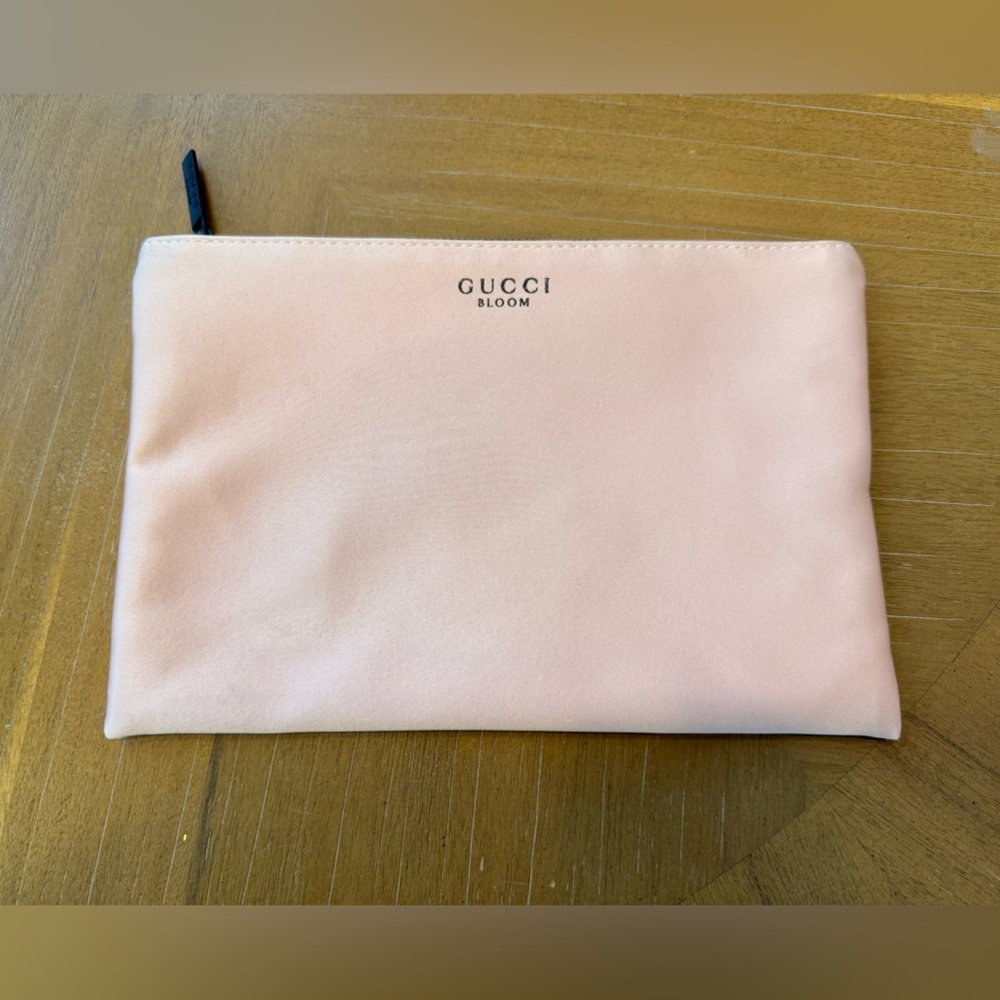 Gucci Bloom Pouch / Bag View 2